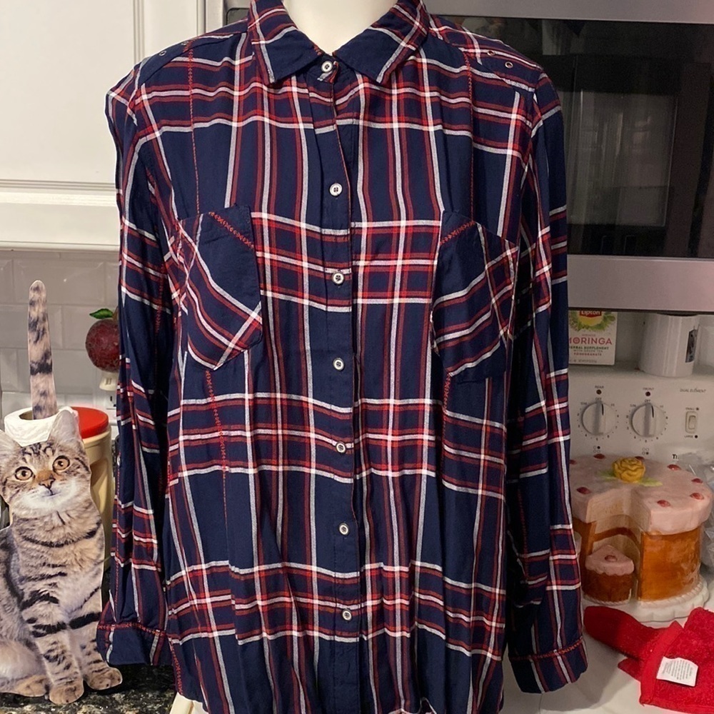 B womens Westbound casual long sleeve button front plus size shirt 2X. EUC